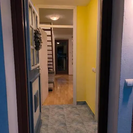 Apartma Dian Mostec