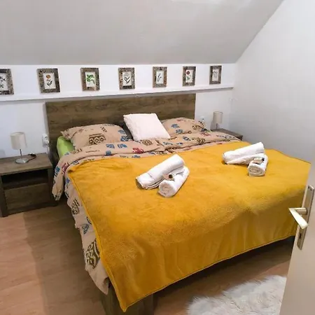 Apartma Dian *