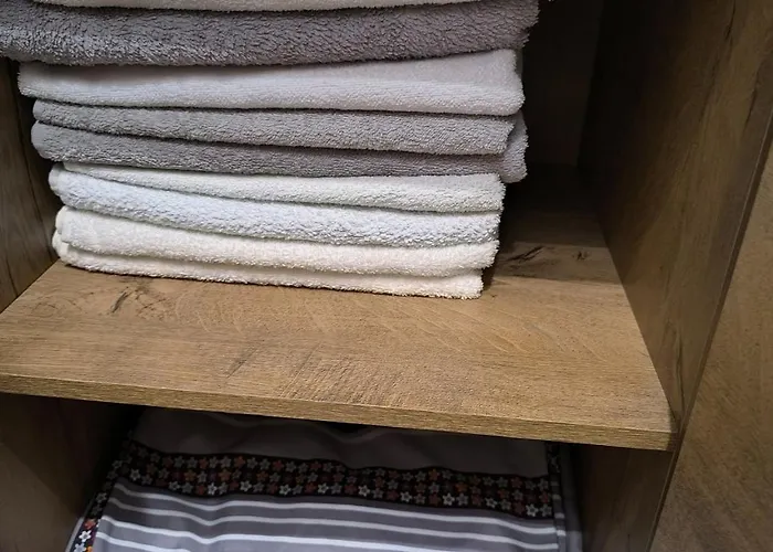 Apartma Dian アパート Mostec